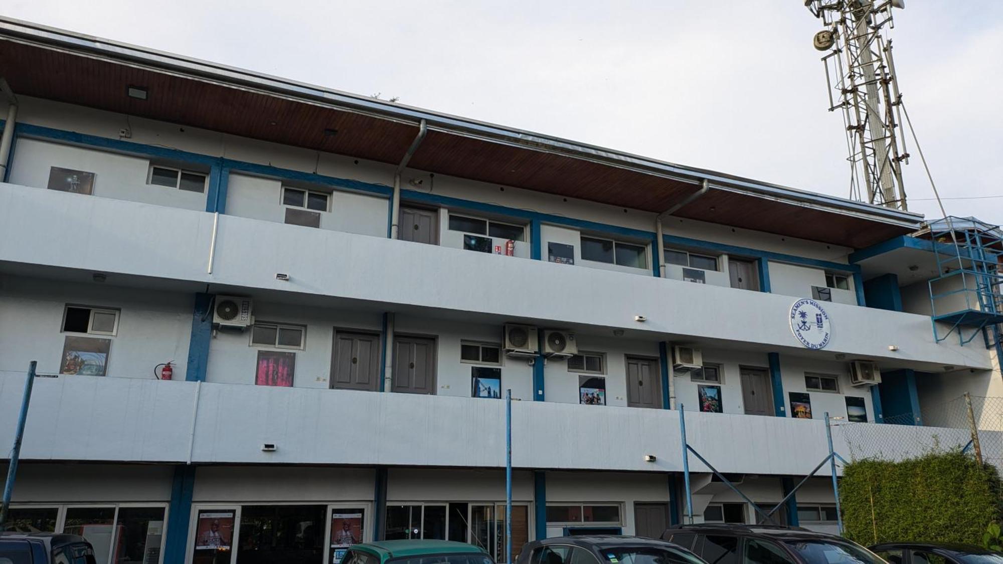 Hotel Foyer Du Marin à Douala Extérieur photo