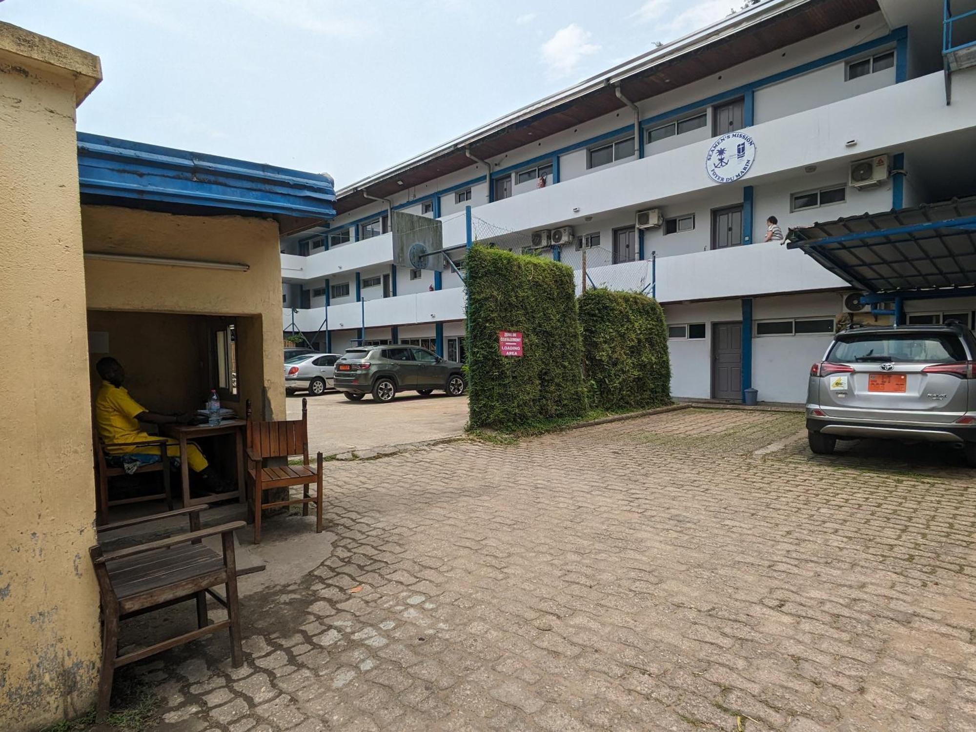 Hotel Foyer Du Marin à Douala Extérieur photo